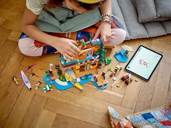 Lego 42626 Friends Avonturenkamp Watersporten Sale