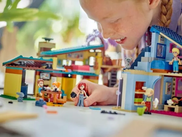 Lego 42620 Friends Olly En Paisley's Huizen New